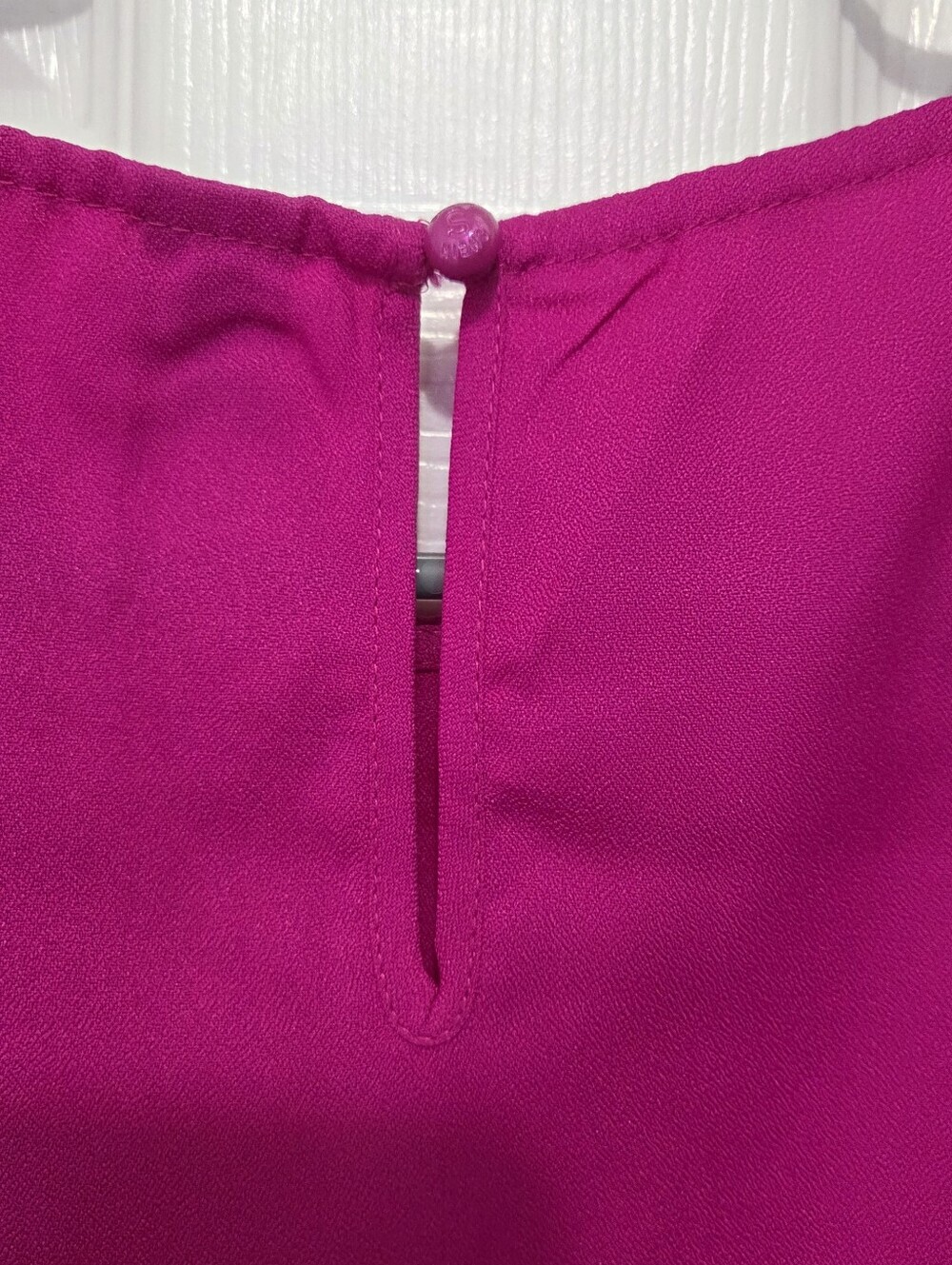 Women's Hot Pink Puff Short Sleeve Blouse Top Size Medium Business Casual - Picture 6 of 8